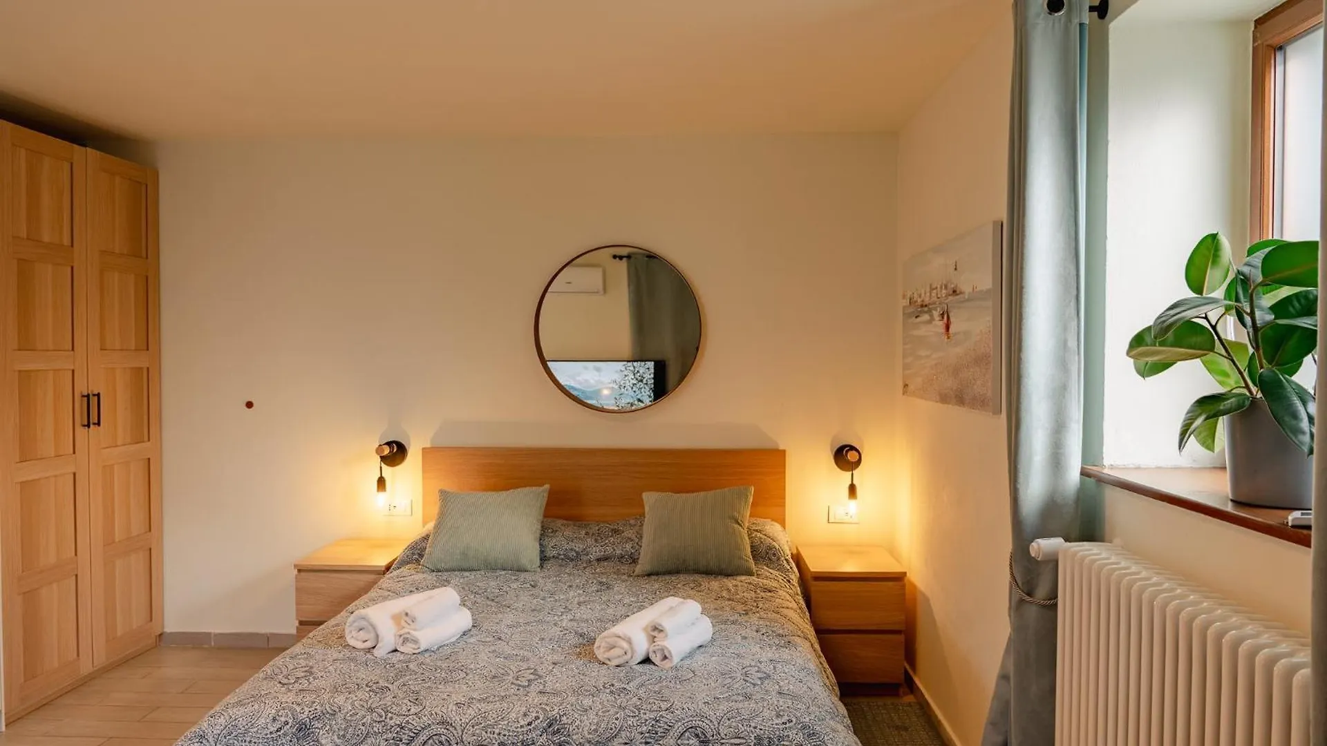 Casa Galya With Private Patio By Gardadoma Apartment Brenzone sul Garda 0*,  Italy