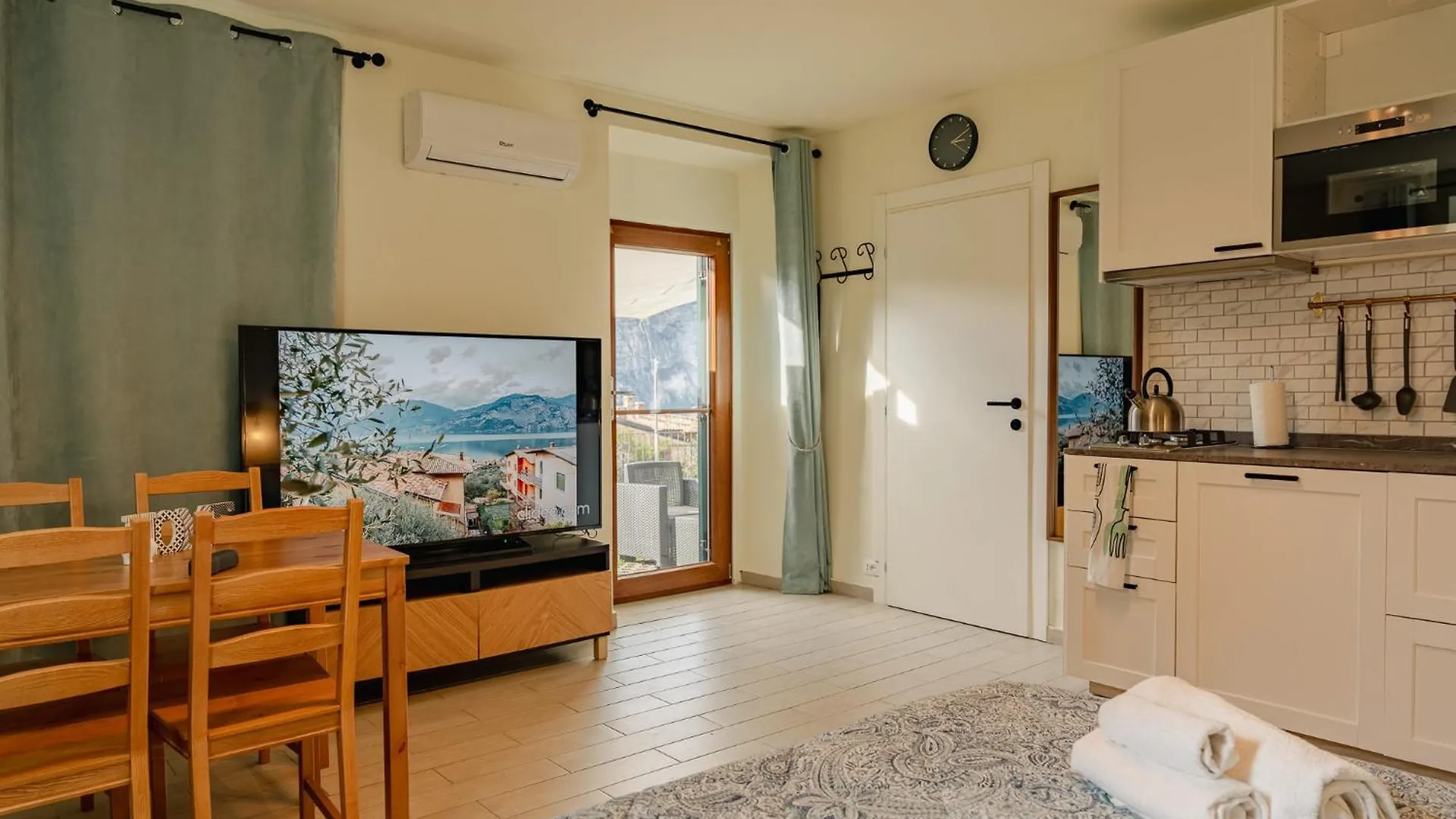 Casa Galya With Private Patio By Gardadoma Apartment Brenzone sul Garda