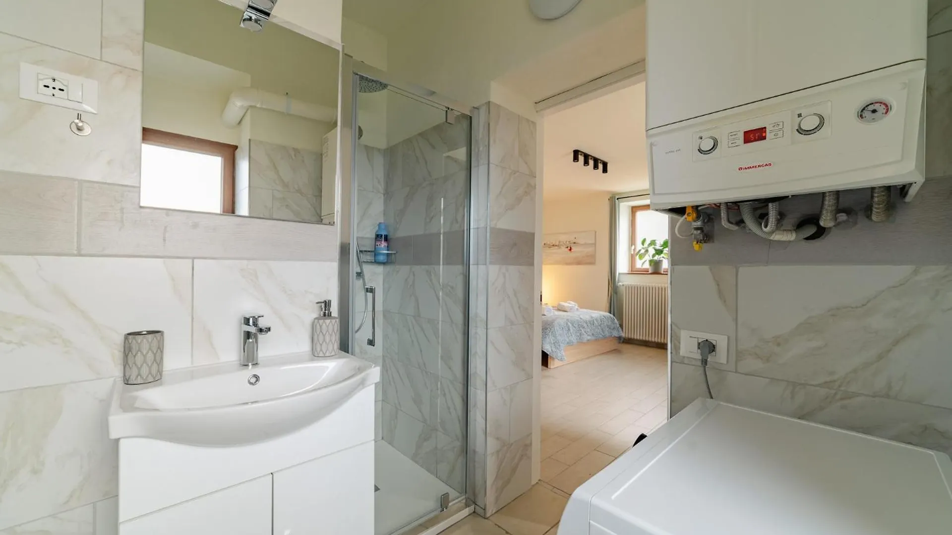 Casa Galya With Private Patio By Gardadoma Apartment Brenzone sul Garda